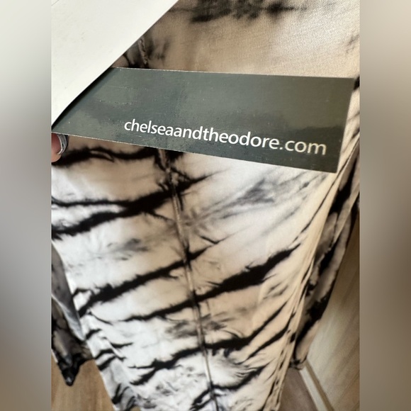 Tie Dye long sleeve t-shirt dress or top by Chelsea & Theodore - Picture 7 of 7